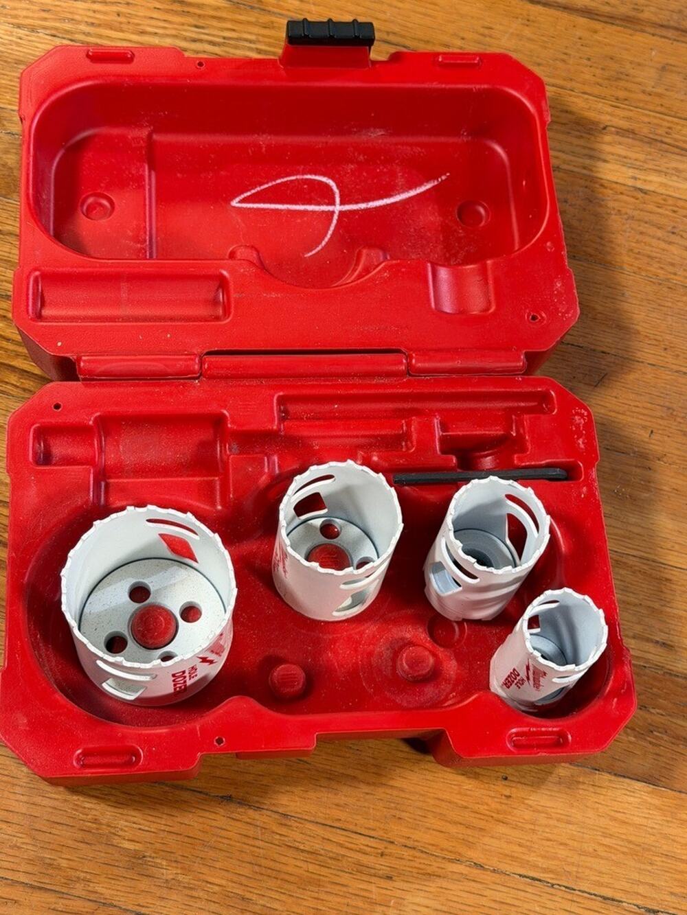 Milwaukee HOLE DOZER Hole Saws 1", 1-1/4", 1-1/2", 2" with Case